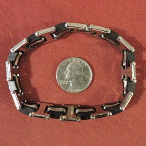 ONE linked metal bracelet men's size black & silver